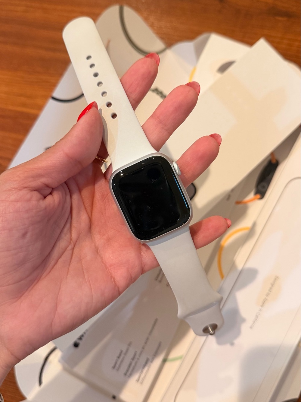Apple Watch - series 8 - 41mm - Picture 2 of 6